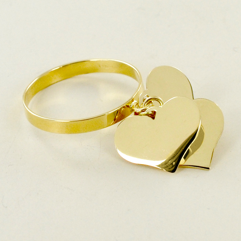 Anello con ciondolo cuore in oro 18 K