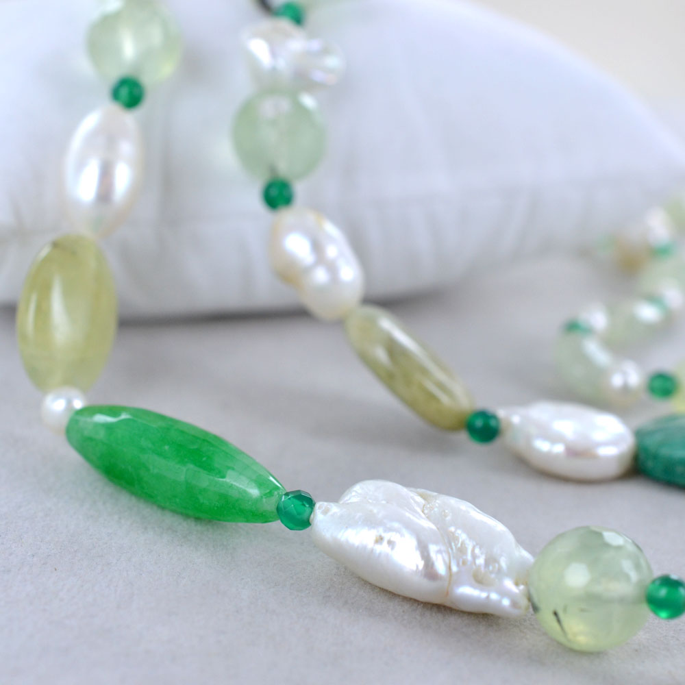 Collana Lunga con Agata Verde e Perle di Fiume (spedizione in 7 giorni  lavorativi)